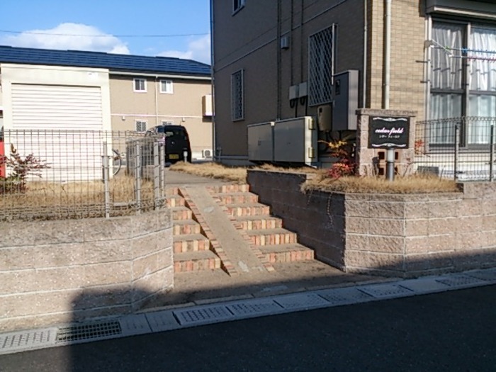 18/21 エントランス
