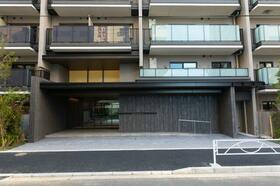 15/15 エントランス