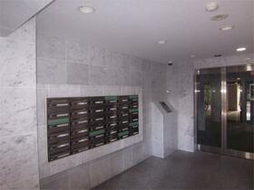 13/13 エントランス