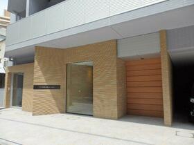 2/2 エントランス