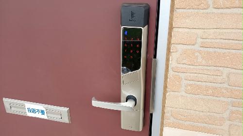 2/2 エントランス