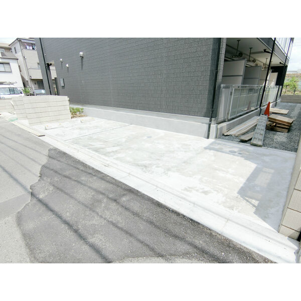 17/17 駐車場