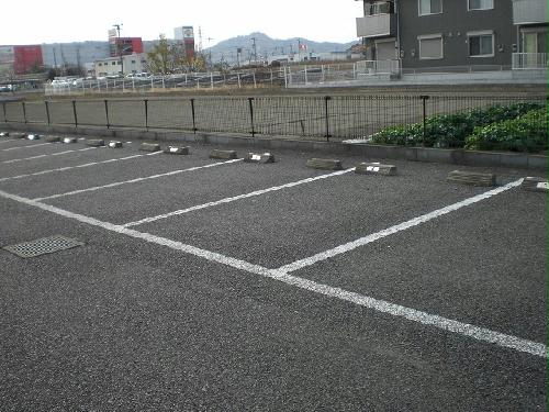 14/19 駐車場