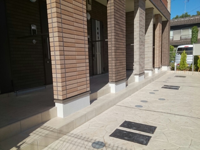 14/20 エントランス