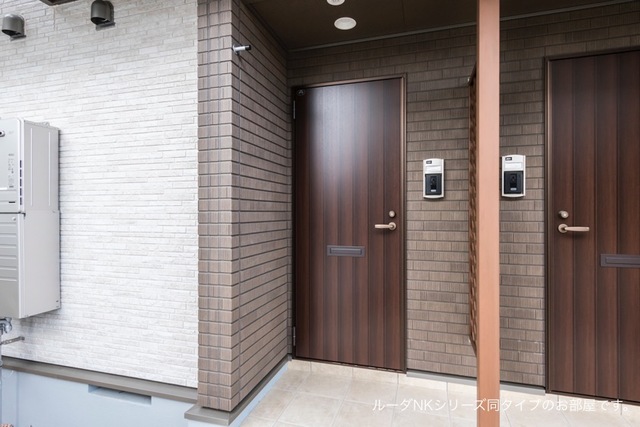 14/20 エントランス