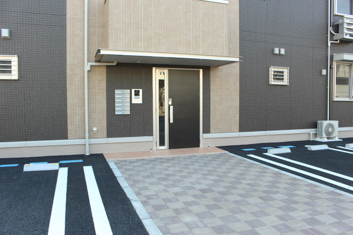 19/28 エントランス