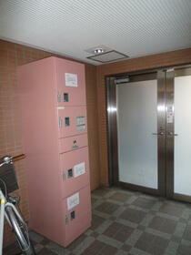 14/15 エントランス