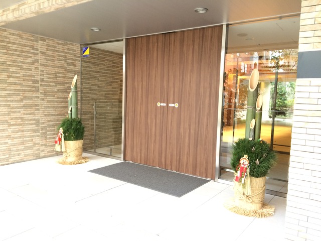 5/5 エントランス