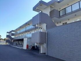 16/16 エントランス