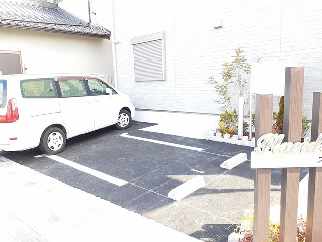 14/20 駐車場