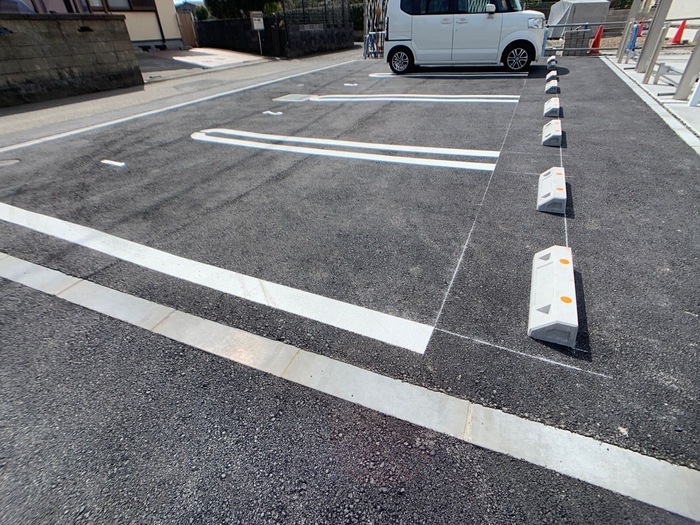 2/3 駐車場