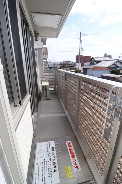 17/23 バルコニー