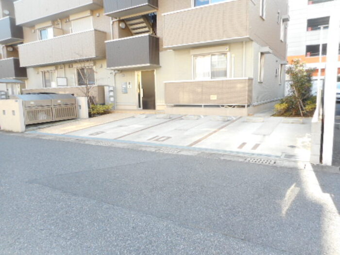 20/20 駐車場