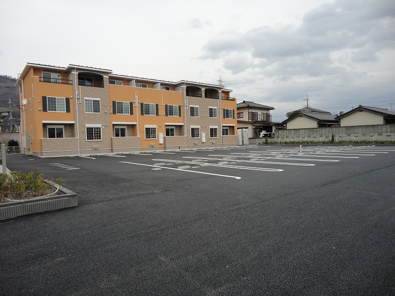 14/20 駐車場