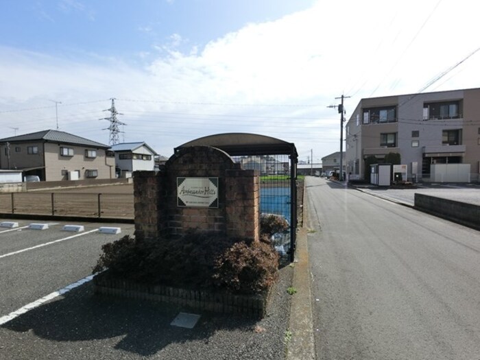 19/26 エントランス