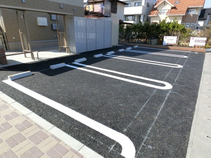 20/28 駐車場