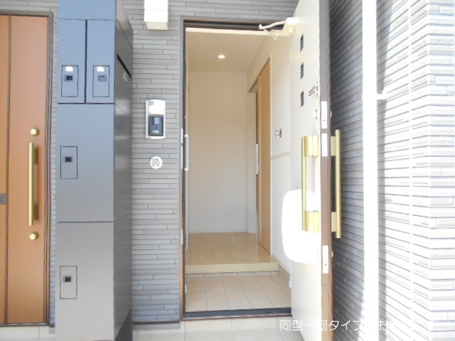 14/20 エントランス