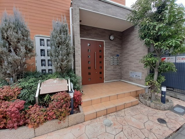 14/20 エントランス