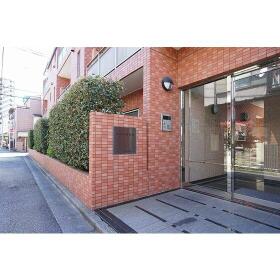 15/15 エントランス