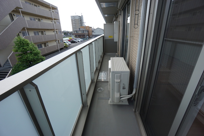 13/23 バルコニー