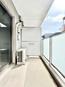 13/18 バルコニー