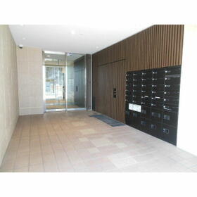 2/4 エントランス