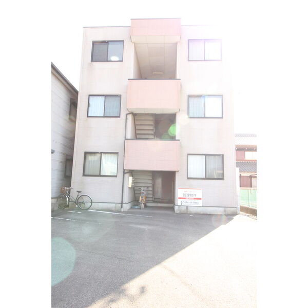 14/17 エントランス