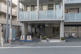 16/16 エントランス