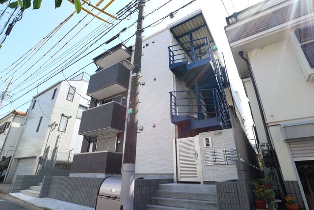 21/23 エントランス