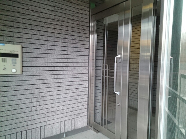 14/20 エントランス