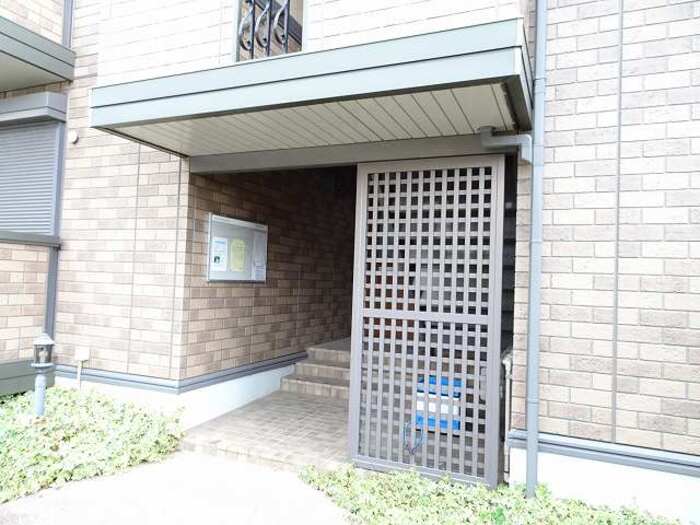 17/18 エントランス