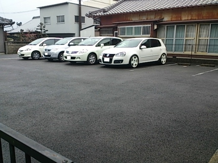 16/18 駐車場