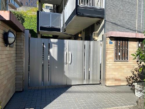 14/15 エントランス