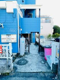 16/16 エントランス