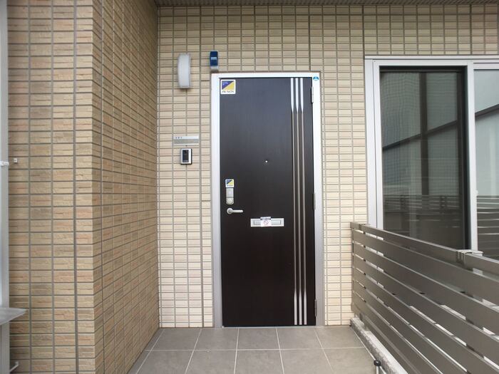 18/22 エントランス