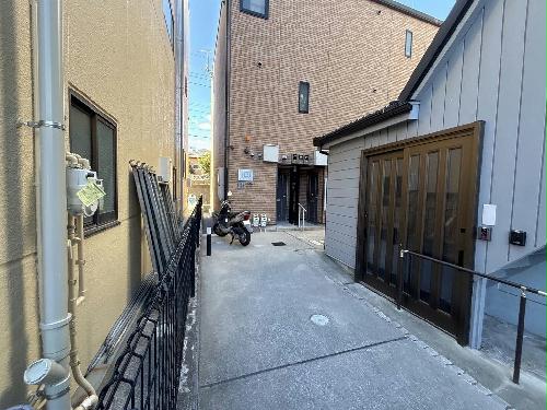 2/2 エントランス