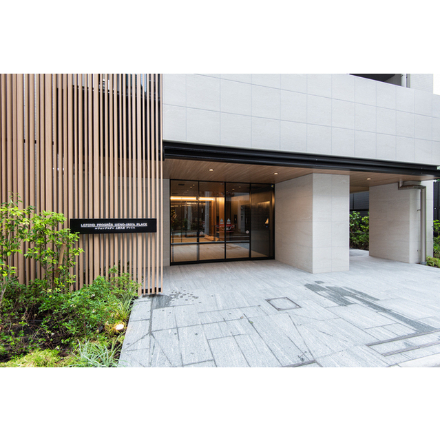 16/16 エントランス