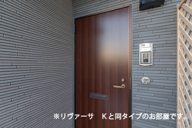 25/30 エントランス