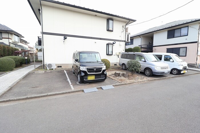 15/15 駐車場