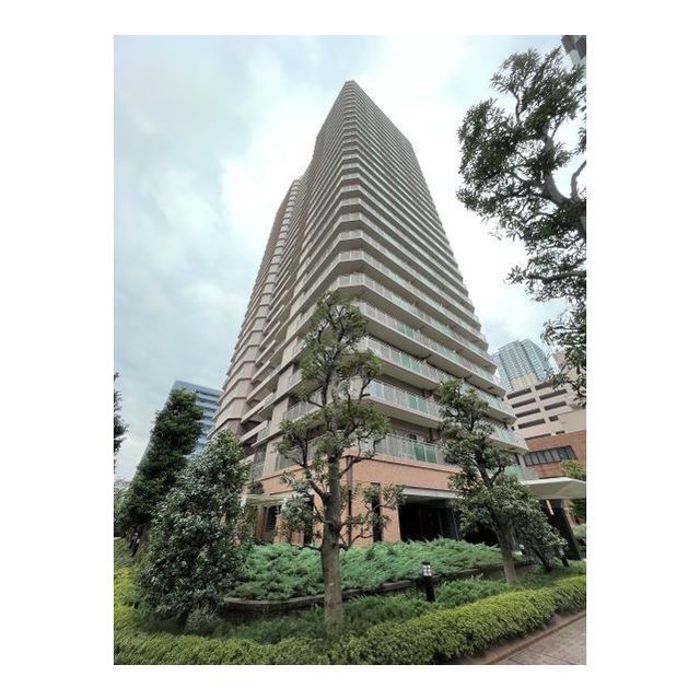 ライオンズタワー池袋の外観