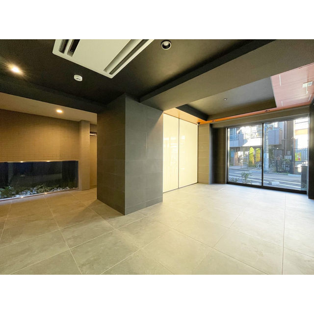 17/27 エントランス