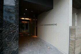 16/16 エントランス