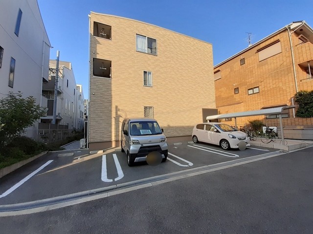 14/20 駐車場