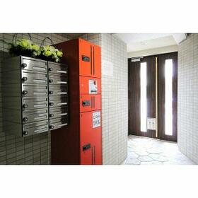 16/16 エントランス