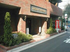 16/16 エントランス