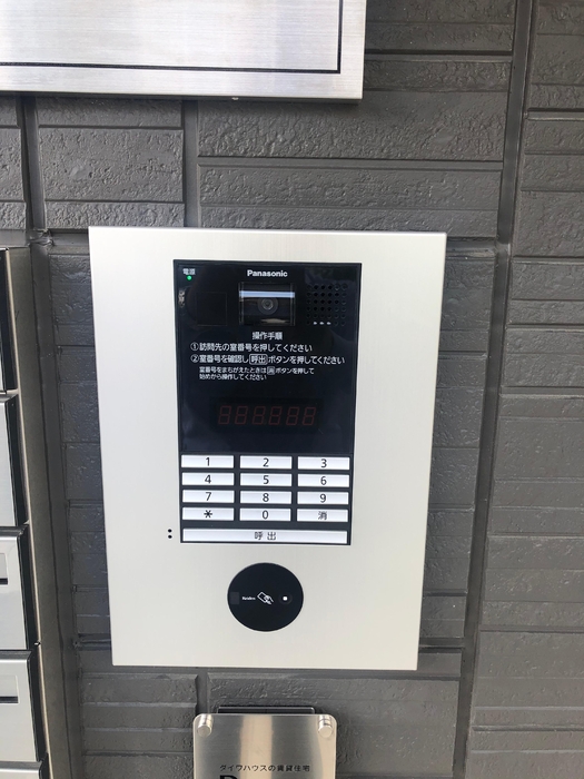 2/2 エントランス