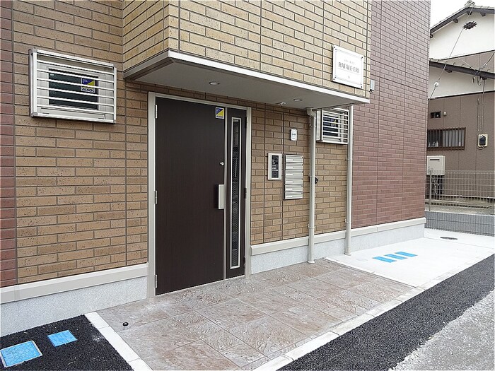 15/16 エントランス