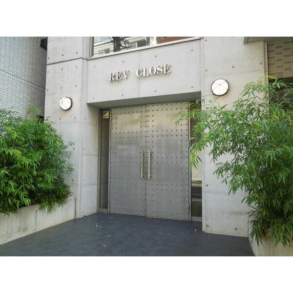 2/2 エントランス