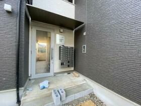 16/26 エントランス