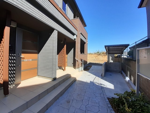 16/22 エントランス